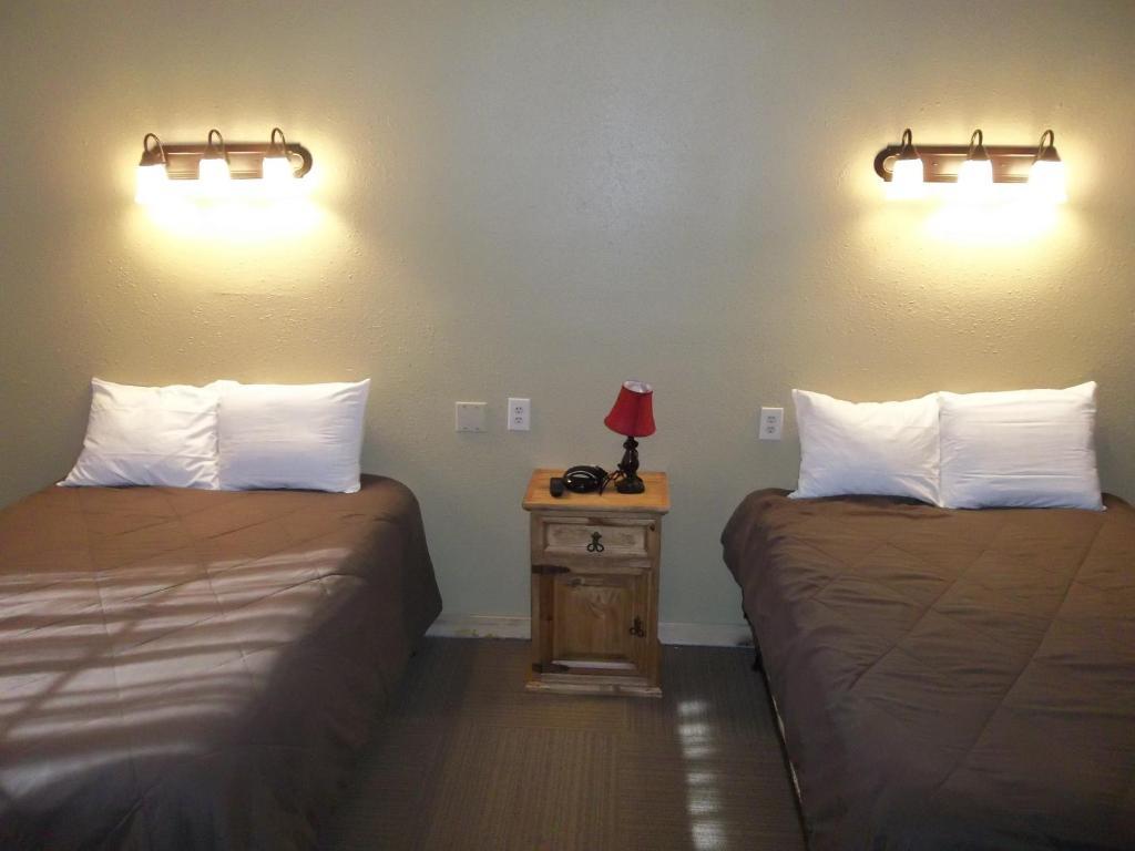 Knights Inn Pearsall Exterior foto